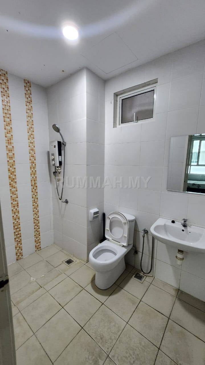 condo in Sungai Ara, Penang — photo 3