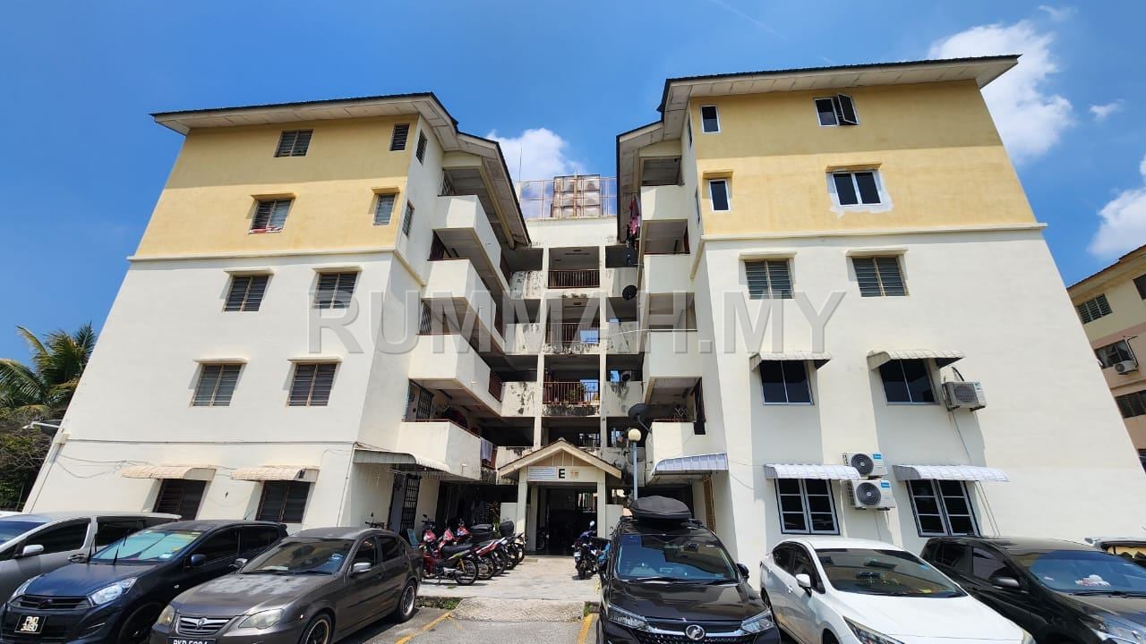 3-bedroom condo in Bukit Mertajam, Penang for rent - Block E Pangsapuri Delima Indah 646sf High Floor Basic Fan Light Bukit Mertajam