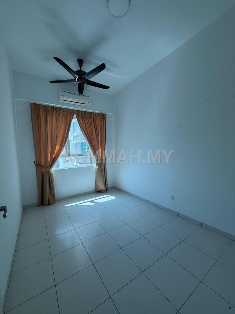 condo in Sungai Ara, Penang — photo 3