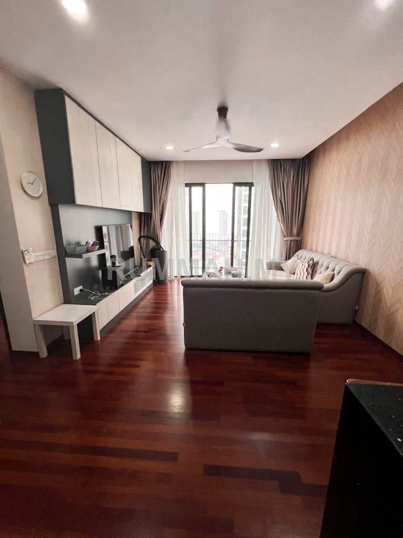 3-bedroom condo in Tanjung Tokong, Penang for sale - The Tamarind Condo @ Tanjung Tokong | High Floor | Fully Renovated & Furnished | RM900K 