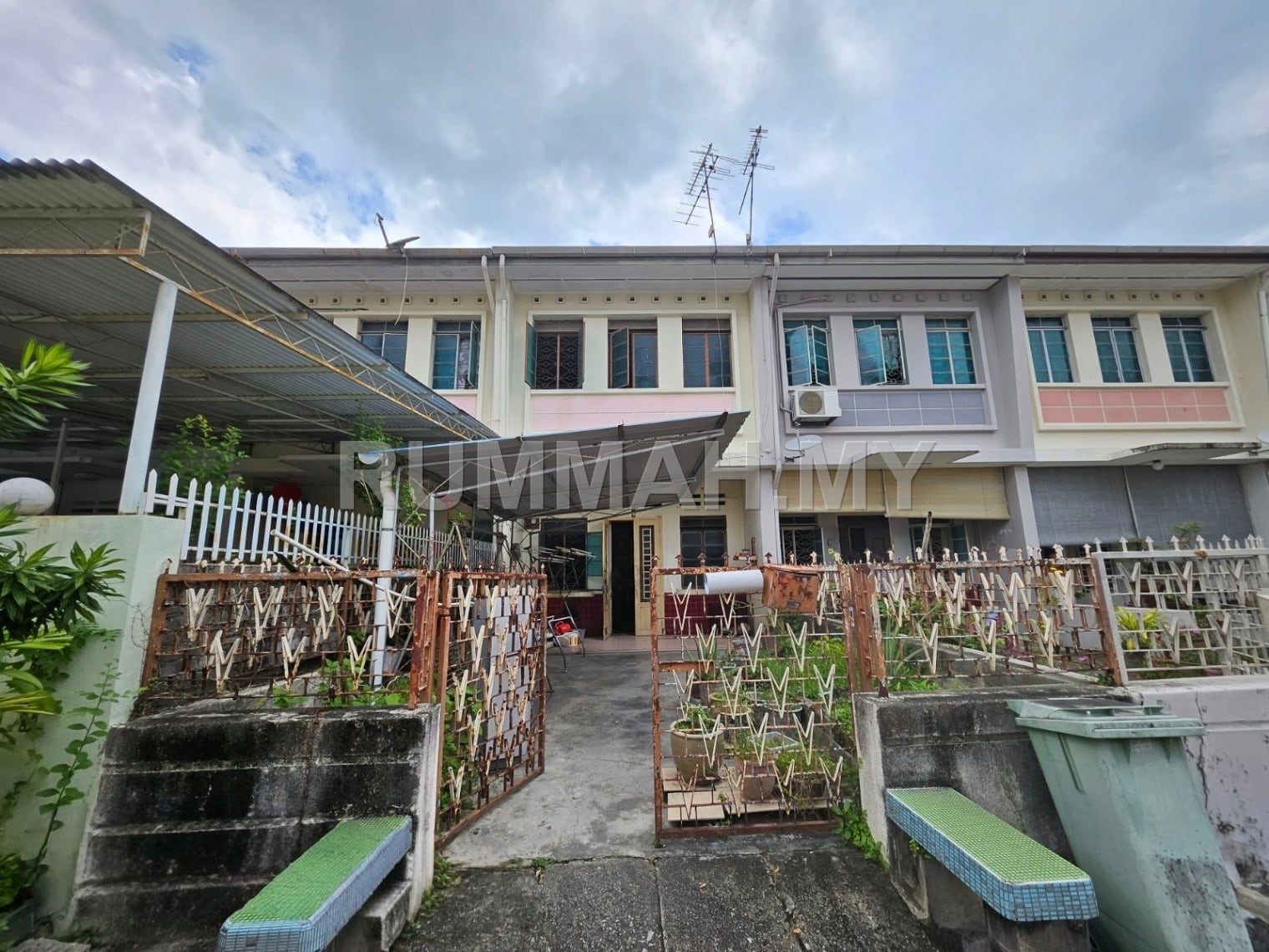 4-bedroom house in George Town, Penang for sale - Double Storey Terrace @ Jalan Khaw Sim Bee, Georgetown | 4Bedroom