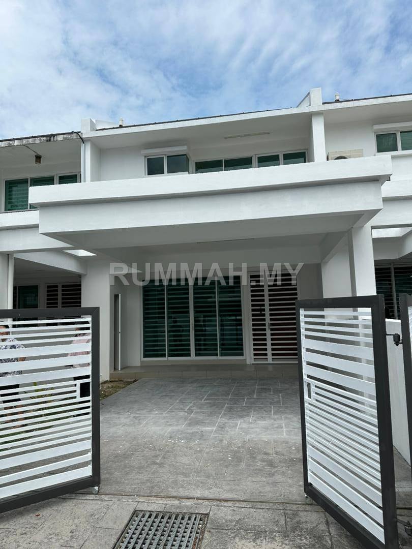 Double Storey Terrace @ Cangkat Sungai | Siara 81