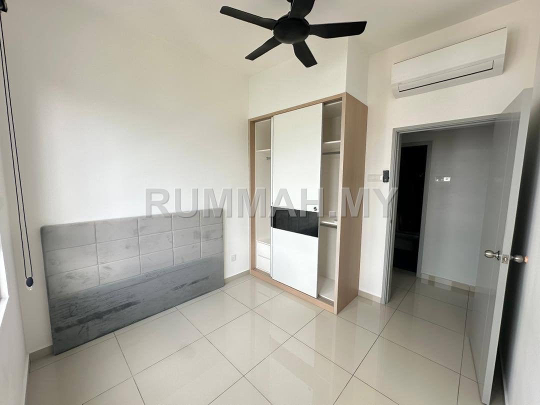 condo in Sungai Ara, Penang — photo 3