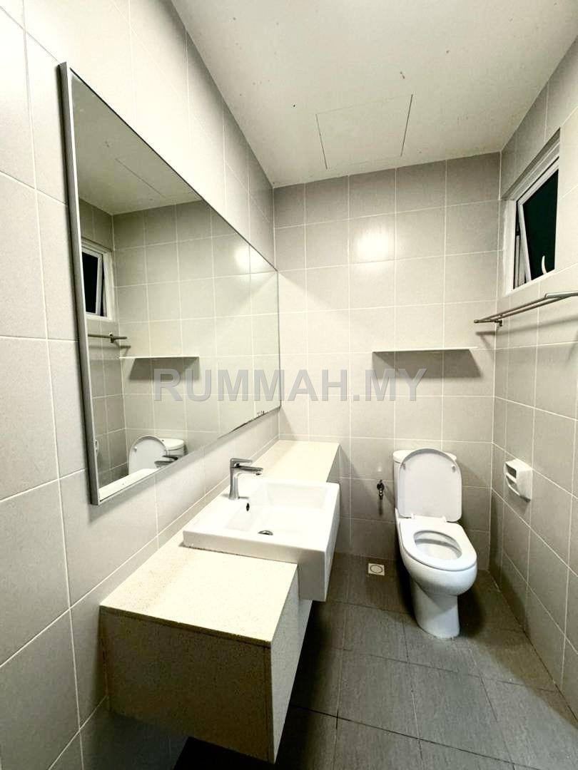 condo in Sungai Ara, Penang — photo 6