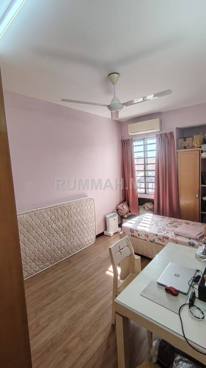 house in Gelugor, Penang — photo 3