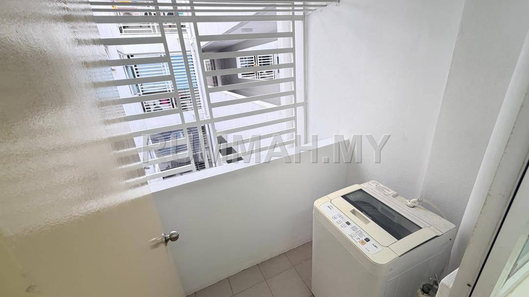 condo in Jelutong, Penang — photo 6