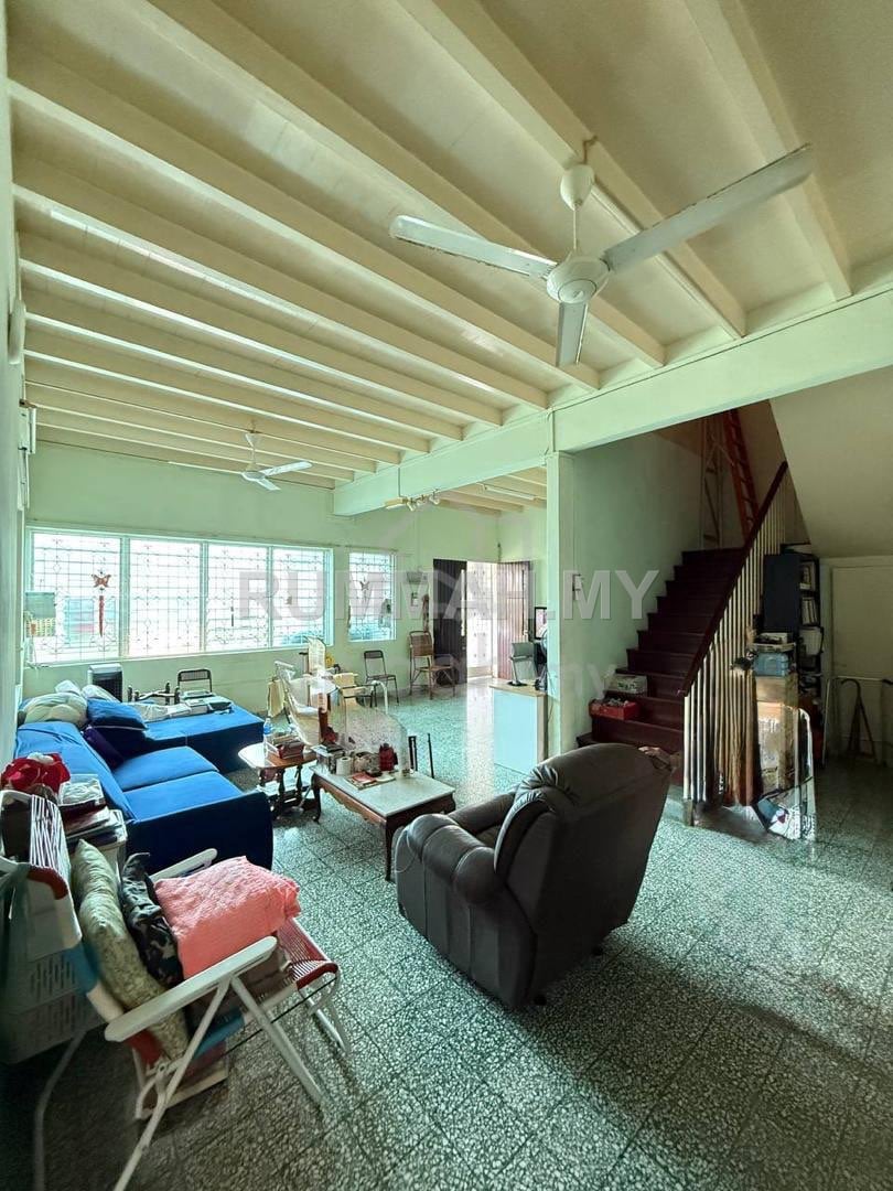 4-bedroom house in Jelutong, Penang for sale - 2 Storey Semi-D for Sale @ Jalan Thomas, Bukit Dumbar Jelutong ，Freehold