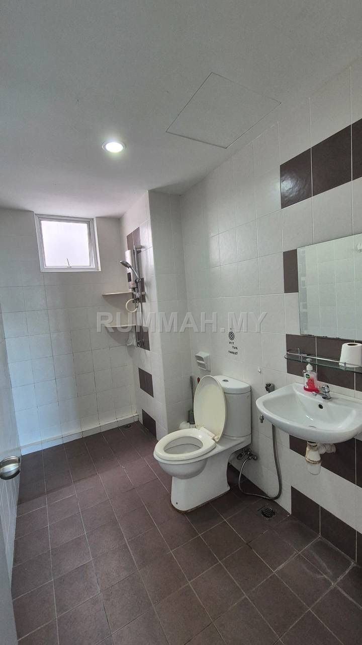 condo in Relau, Penang — photo 6