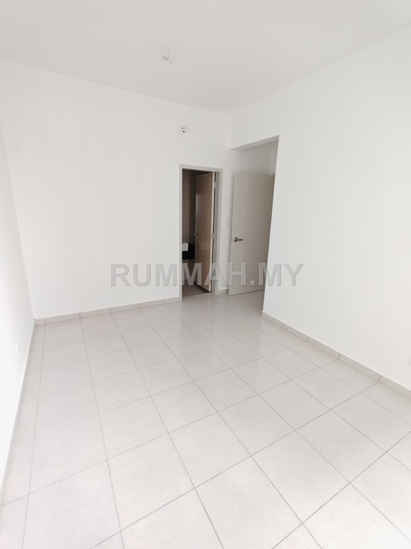 3-bedroom condo in Gelugor, Penang for rent - Ideal Venice Residency Original Unit @ Gelugor [ FOR RENT] 