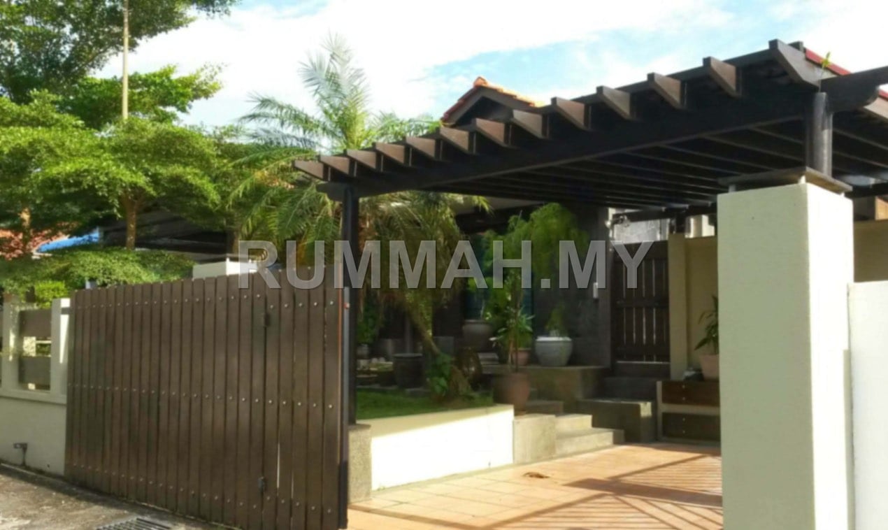 5-bedroom house in Tanjung Bungah, Penang for sale - 1-Storey Semi-D 3600sf Fully Renovated Jalan Nyiur Chabang Tanjung Bungah