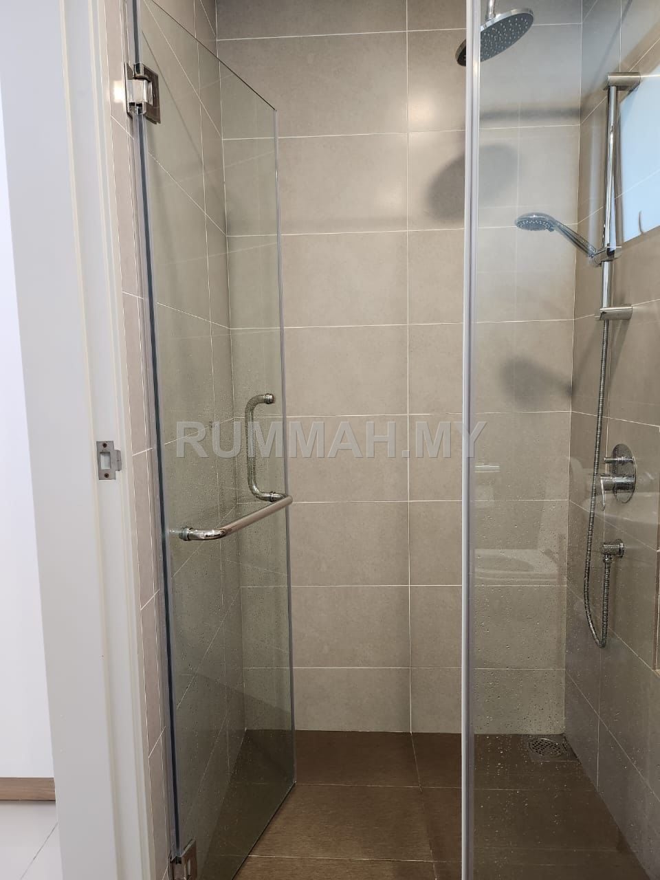 condo in Batu Maung, Penang — photo 7