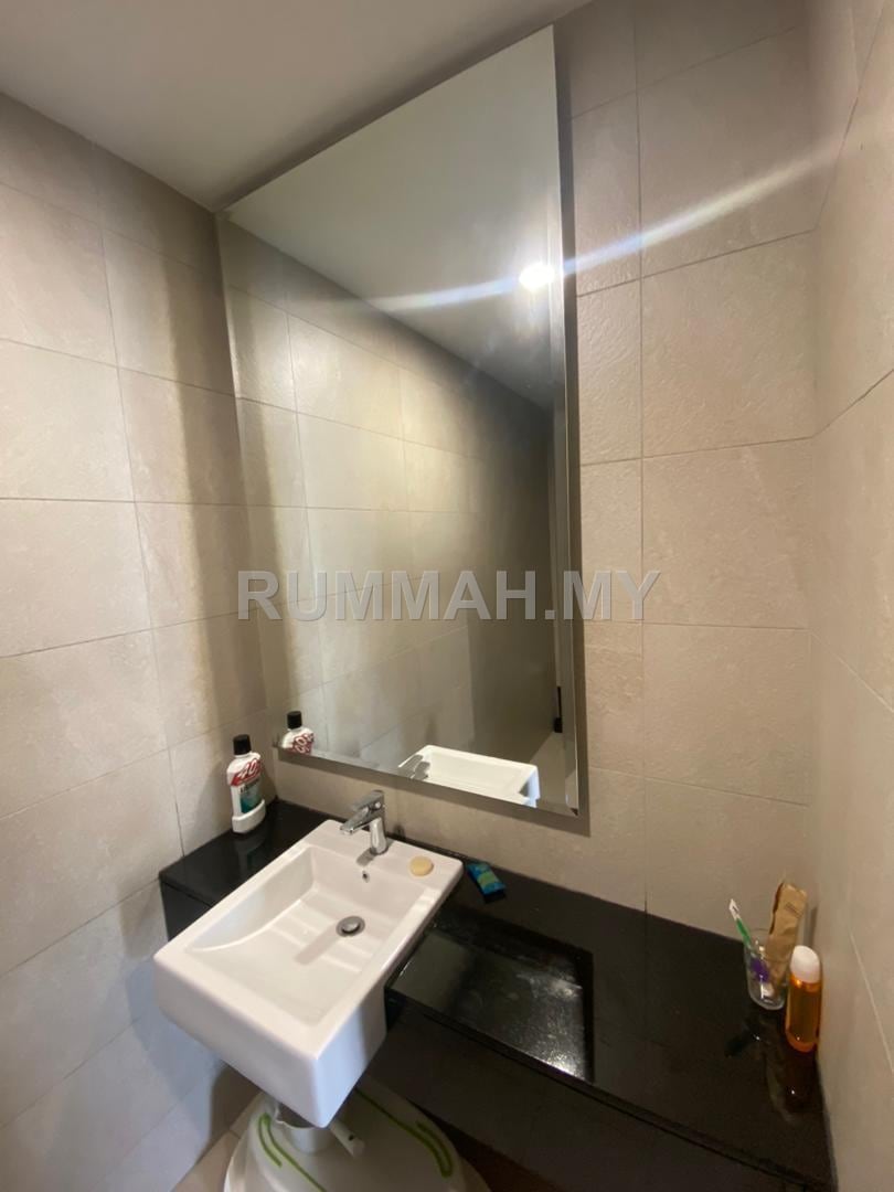 condo in Gelugor, Penang — photo 4
