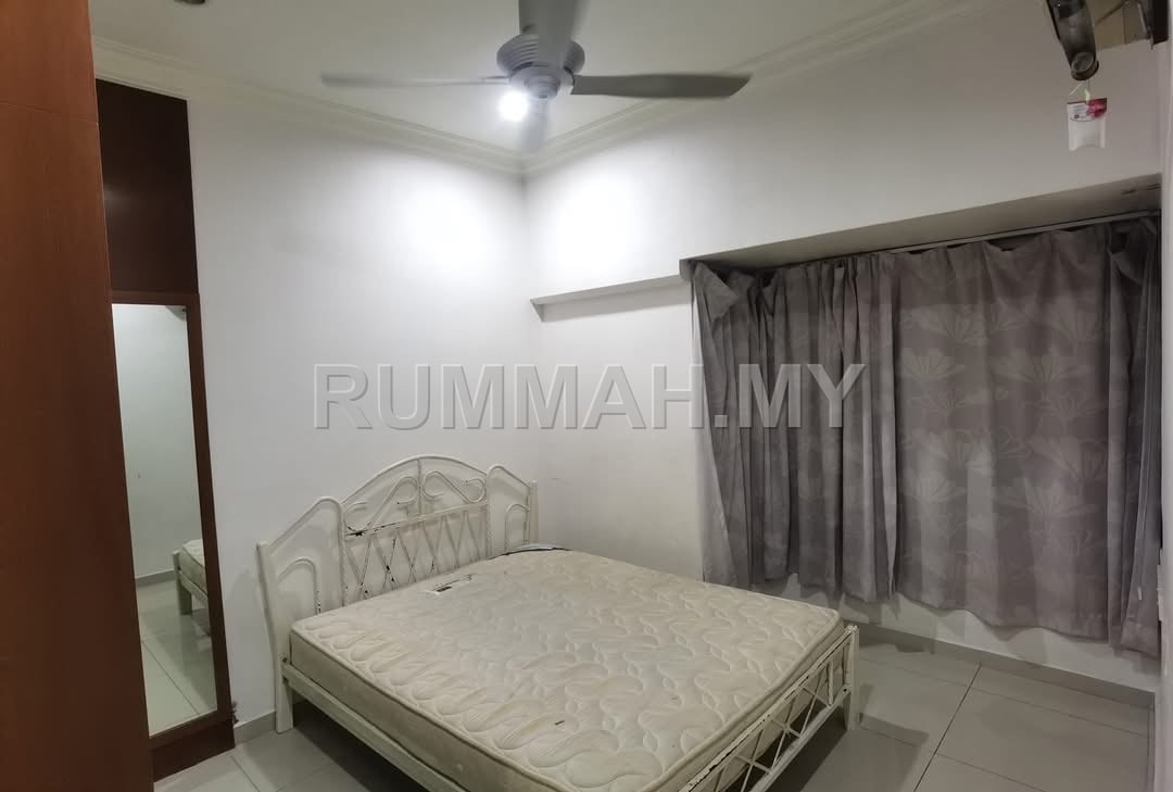 condo in Gelugor, Penang — photo 7