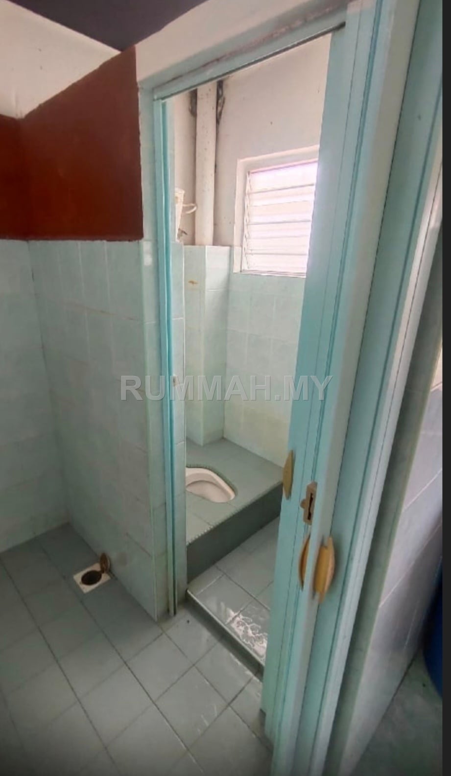 condo in Teluk Kumbar, Penang — photo 5