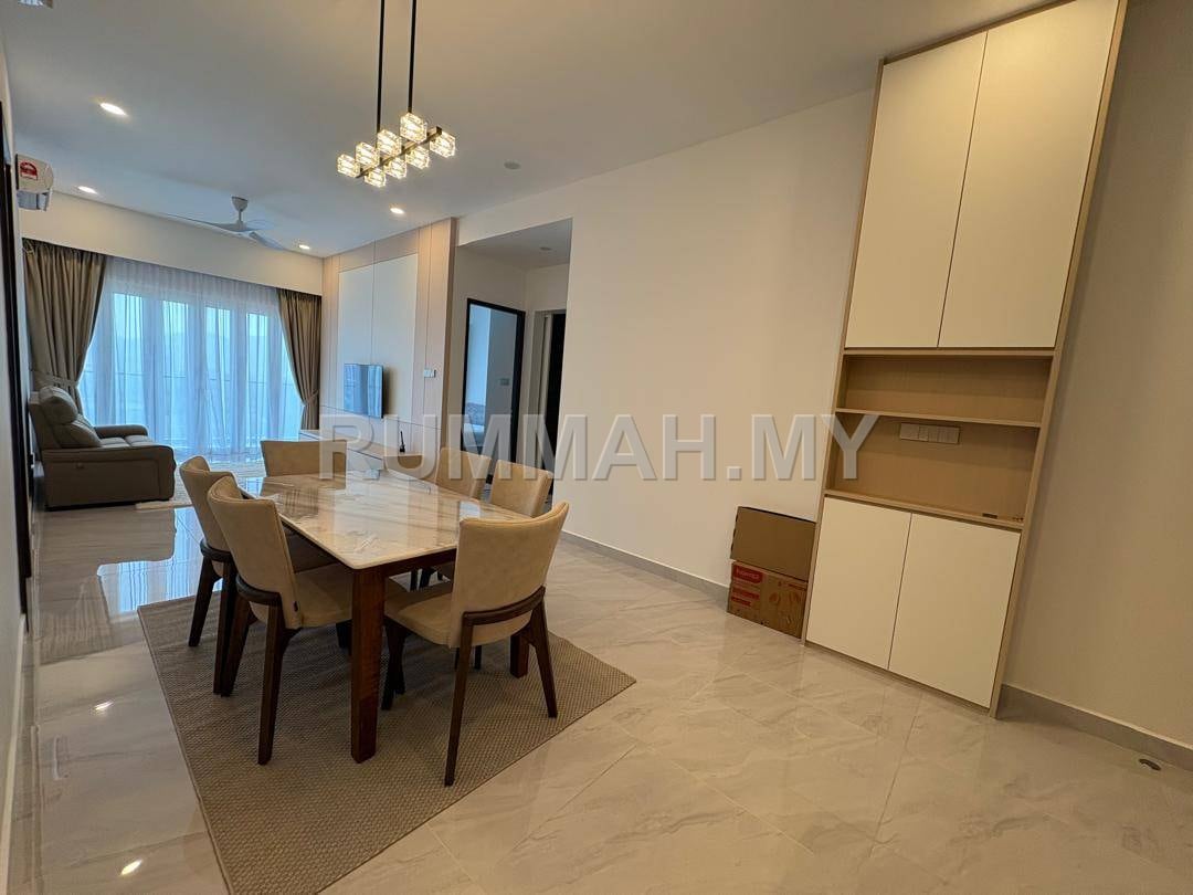 3-bedroom condo in George Town, Penang for rent - Codrington Residence Low Floor 1288sf 2CP Fully Furnished Georgetown