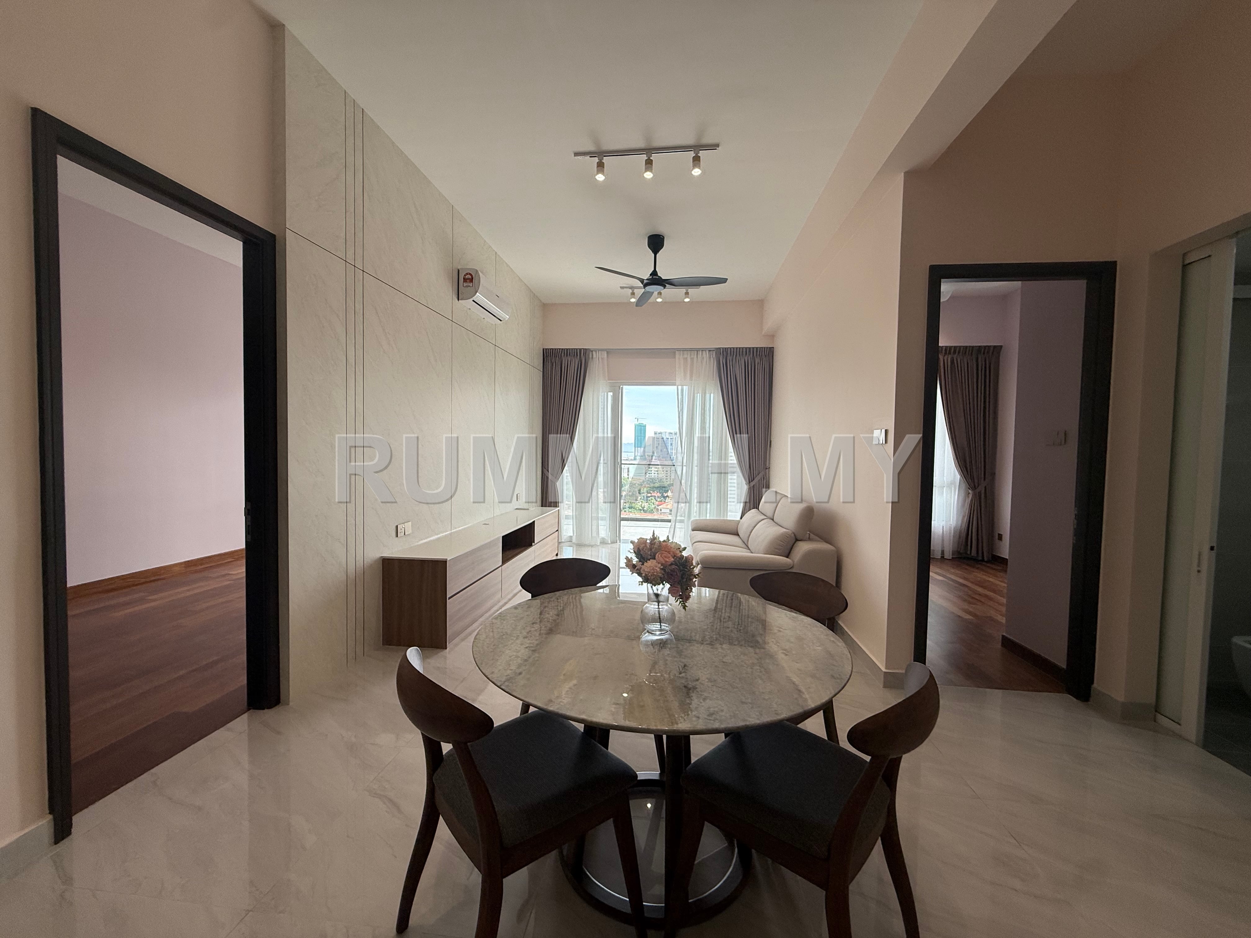 Codrington Residence Middle Floor Gurney and Seaview 1407sf 2CP Original Unit Georgetown