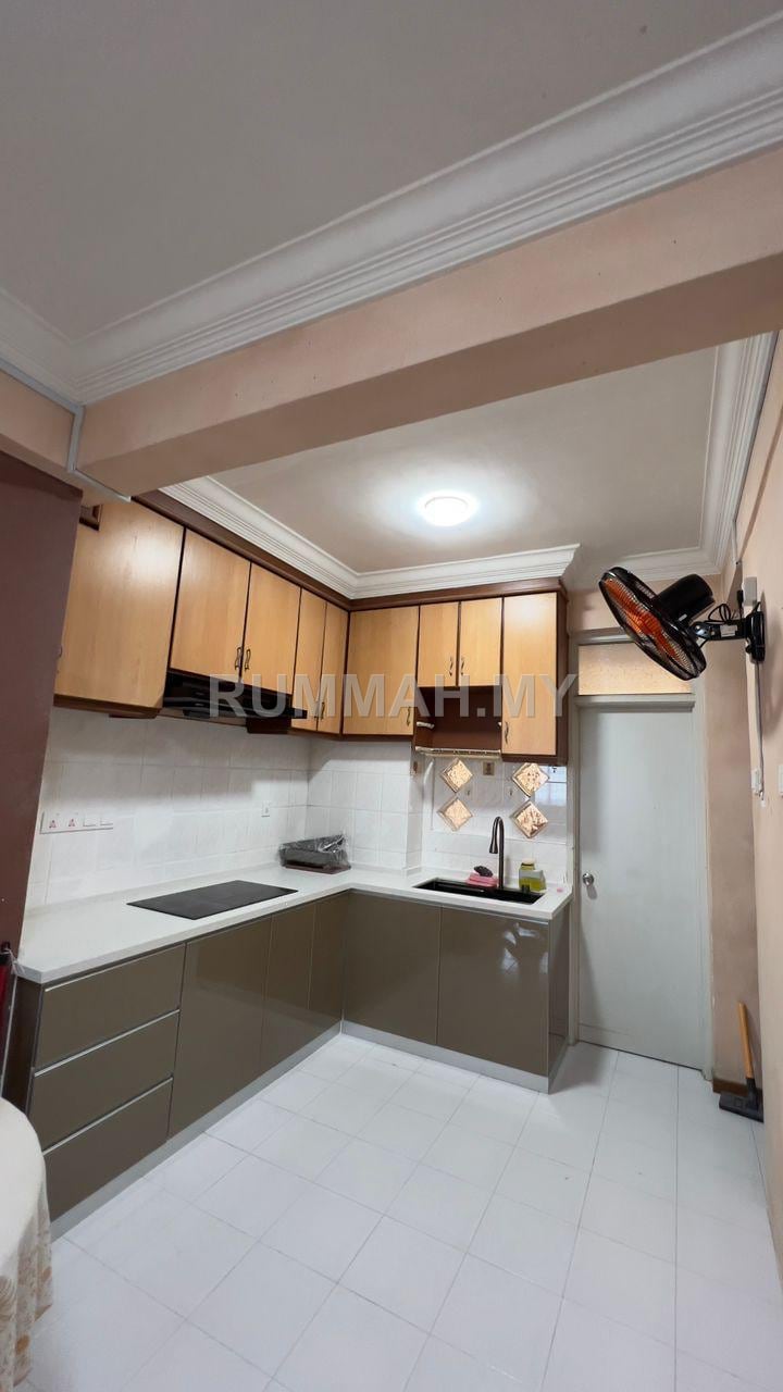 3-bedroom condo in George Town, Penang for sale - Kingfisher Series Greenlane Georgetown 