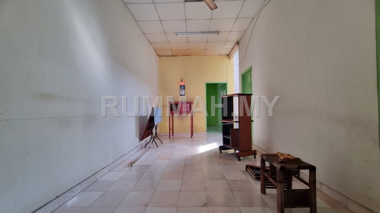 3-bedroom house in Tanjung Bungah, Penang for sale - Tanjung Bungah Single Storey Terrace ; Quiet Neighborhood 