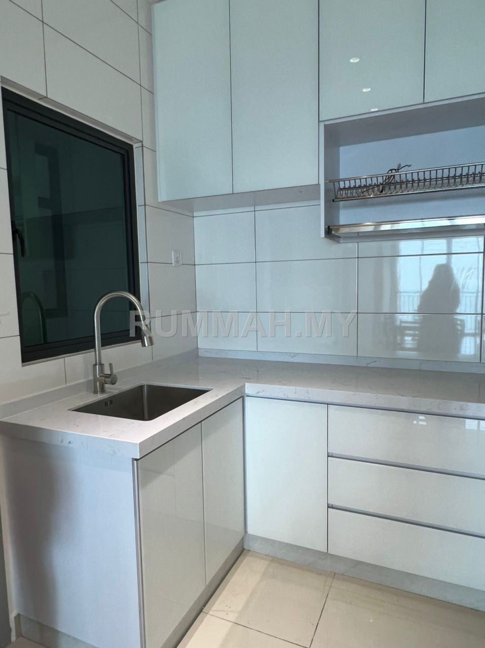 3-bedroom condo in Batu Ferringhi, Penang for rent - Iconic Vue Fully Furnished at Batu Ferringhi | Seaview for Rent