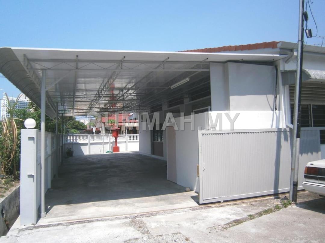 3-bedroom house in Gelugor, Penang for sale - Taman Lip Sin Single Storey Corner Terrace with compound gelugor