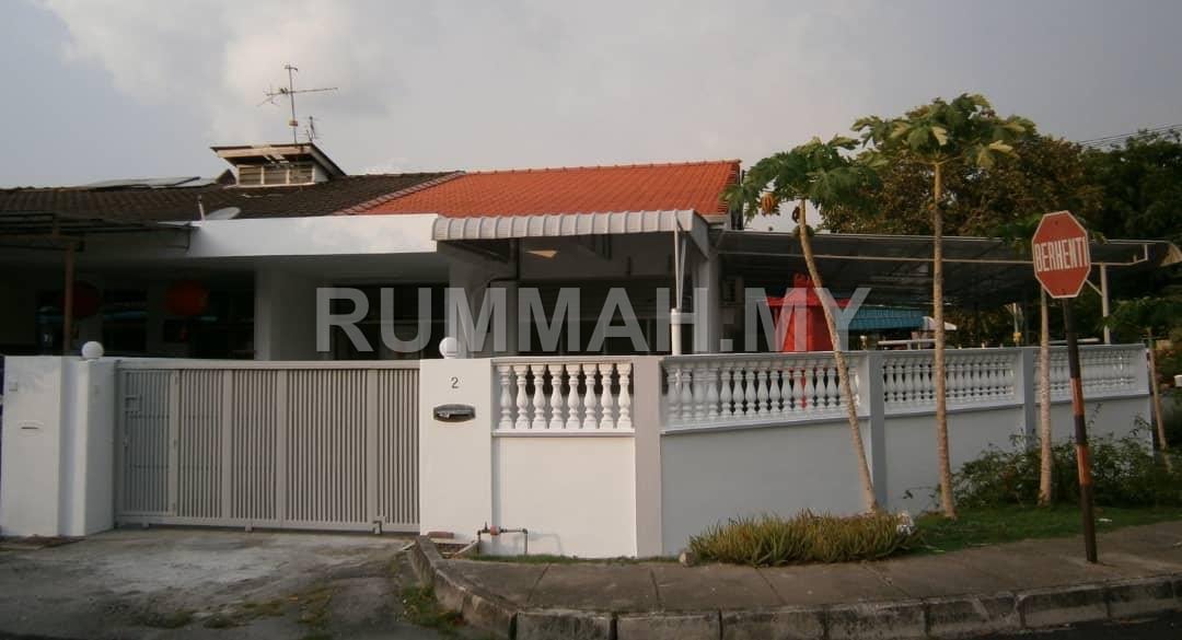 house in Gelugor, Penang — photo 3
