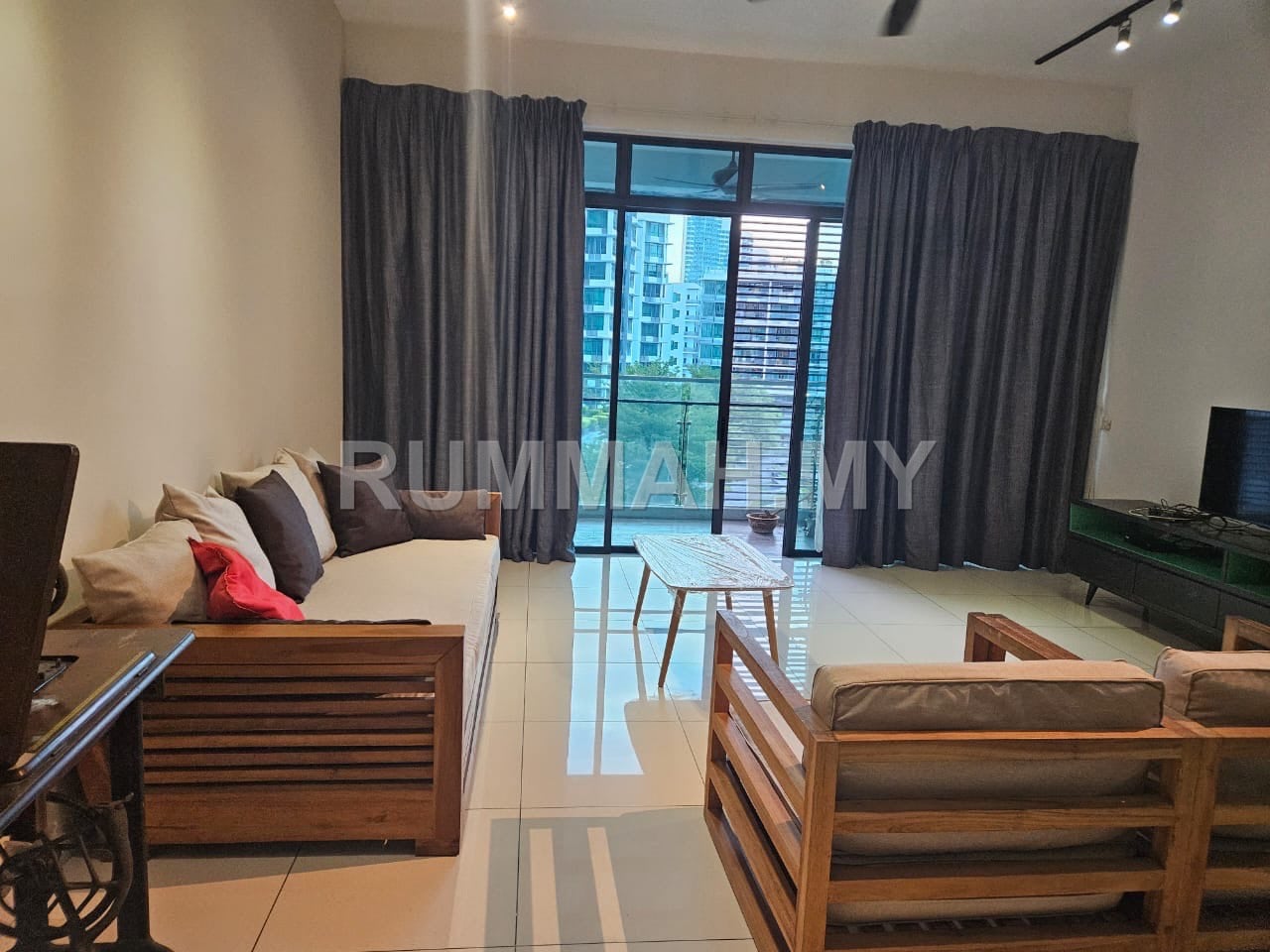 The Light Collection lll 1862sf Fully Reno & Furnished Gelugor