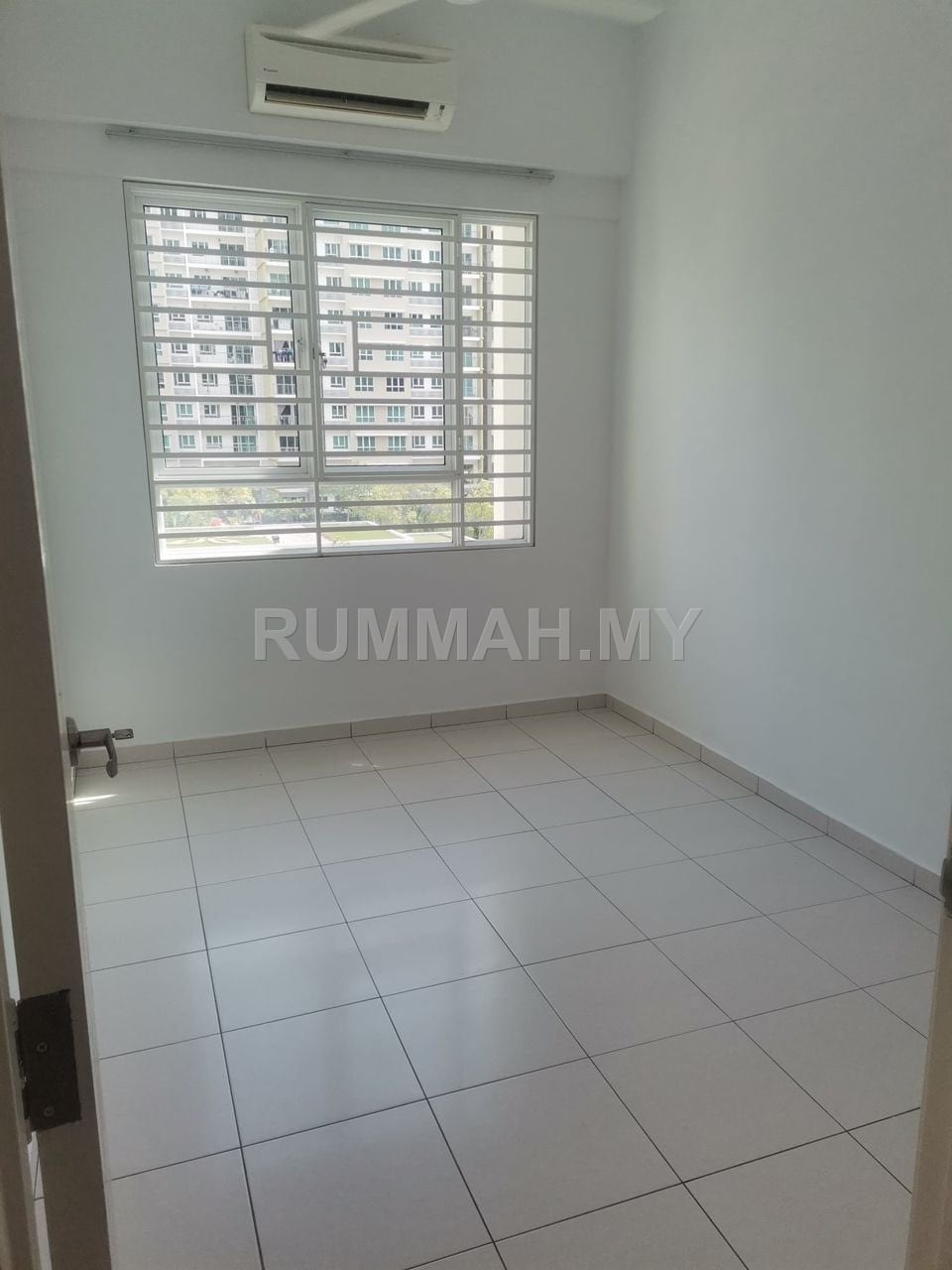 condo in Sungai Ara, Penang — photo 2
