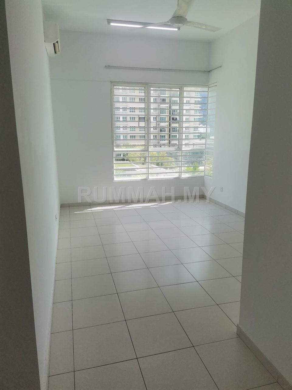 condo in Sungai Ara, Penang — photo 3