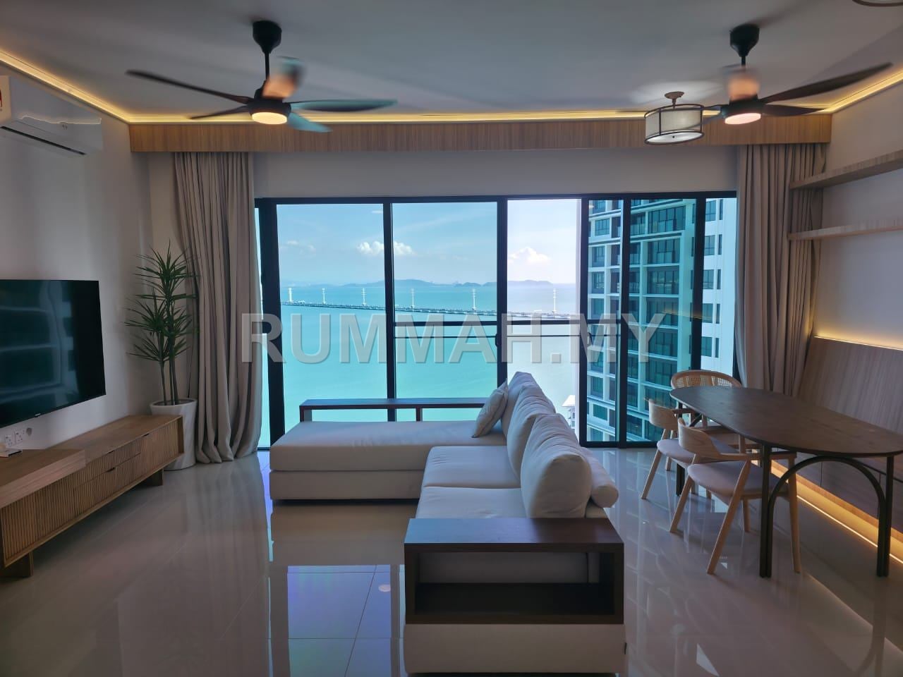 Mezzo near pwcc and nice seaview