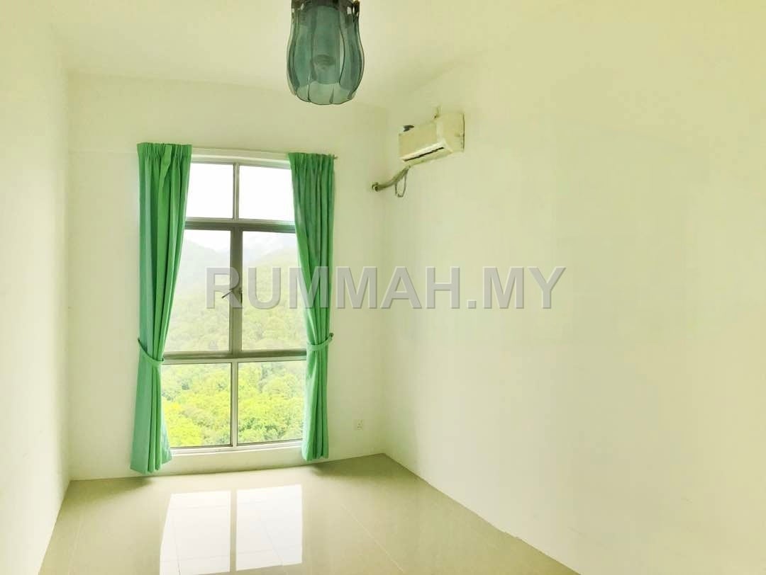 condo in Farlim, Penang — photo 4