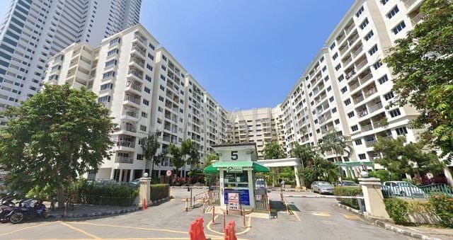 3-bedroom condo in George Town, Penang for sale - Seaview Apartment Ocean View @ Karpal Singh Drive - Fully Renovated High Floor Unit 