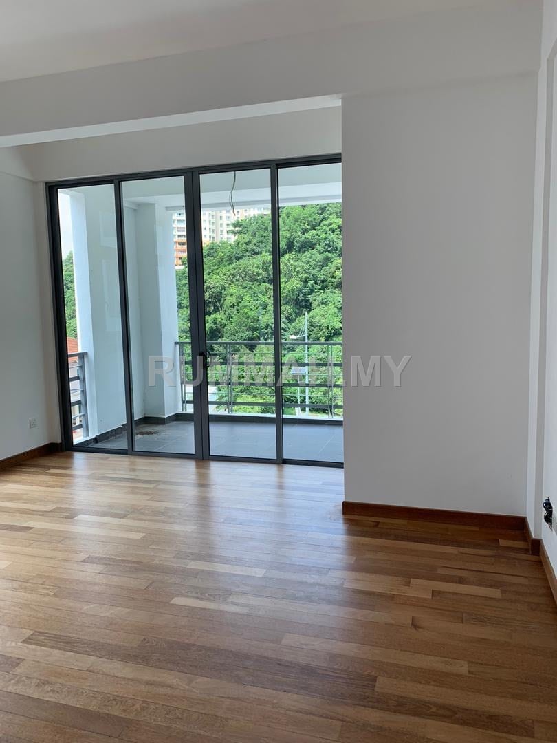 5-bedroom house in Bayan Lepas, Penang for sale - 3 Storey Terrace House for Sale @ Sungai Ara
