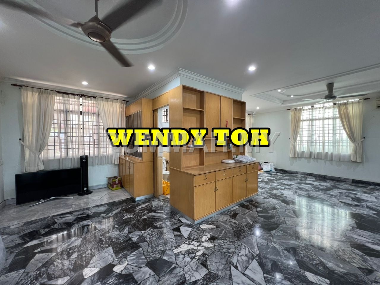 6-bedroom house in Jelutong, Penang for sale - Semi-D 3 Storey 4000sf Partial Furnished Bukit Dumbar