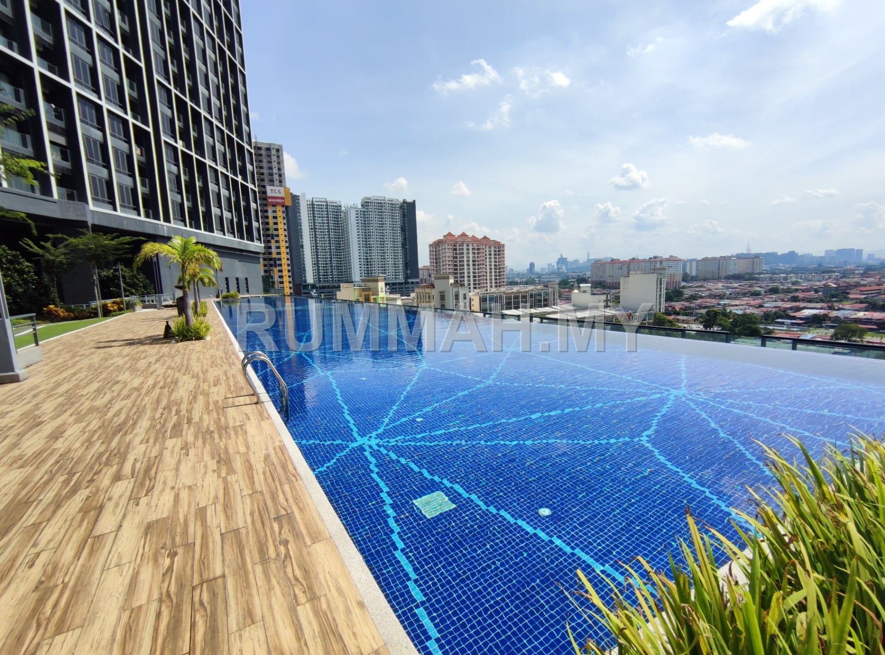 condo in Petaling Jaya, Selangor — photo 7