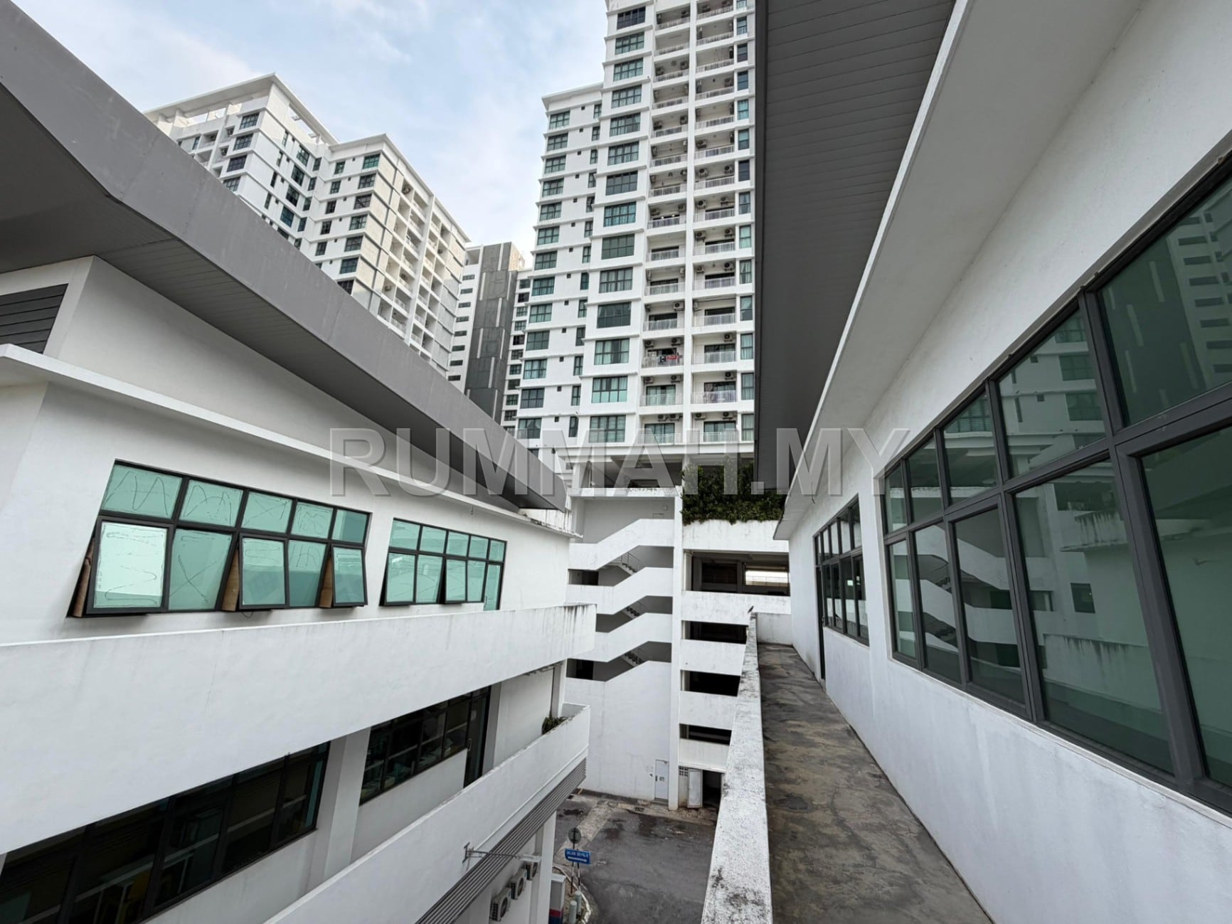 commercial in Alma, Penang for sale - Mahkota Promenade Alma Rare Corner Commercial Shoplot For Sale RM518K Alma Mahkota Promenade 稀有角头商业店铺出售 RM51.8万（免费律师费）