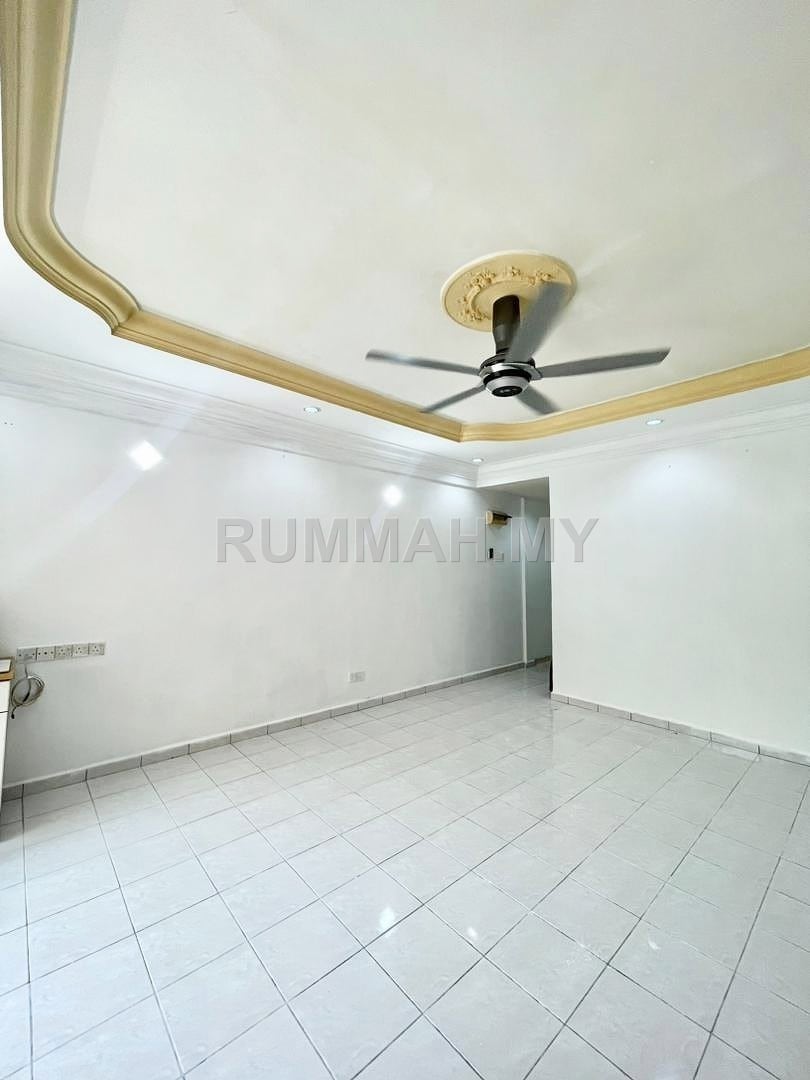 3-bedroom condo in Green Acre Park, Selangor for sale - [LEVEL 3] Green Acre Park Condo Sg Long, Kajang