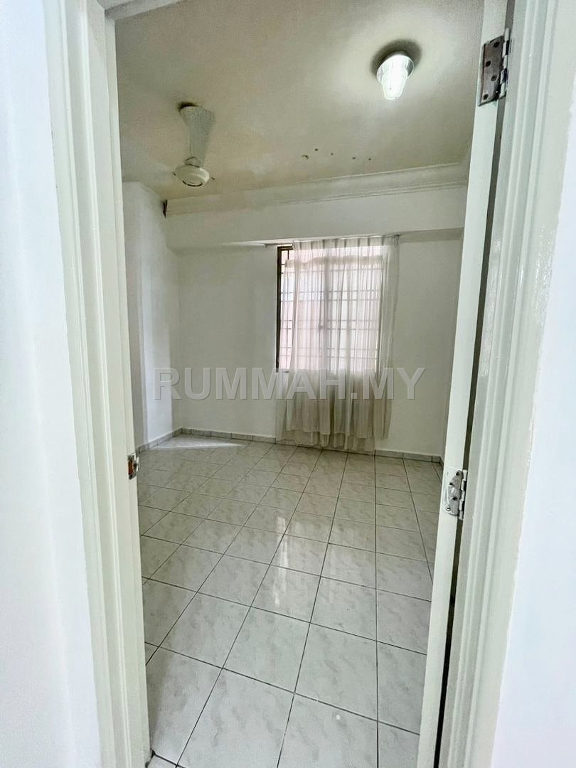 condo in Green Acre Park, Selangor — photo 6