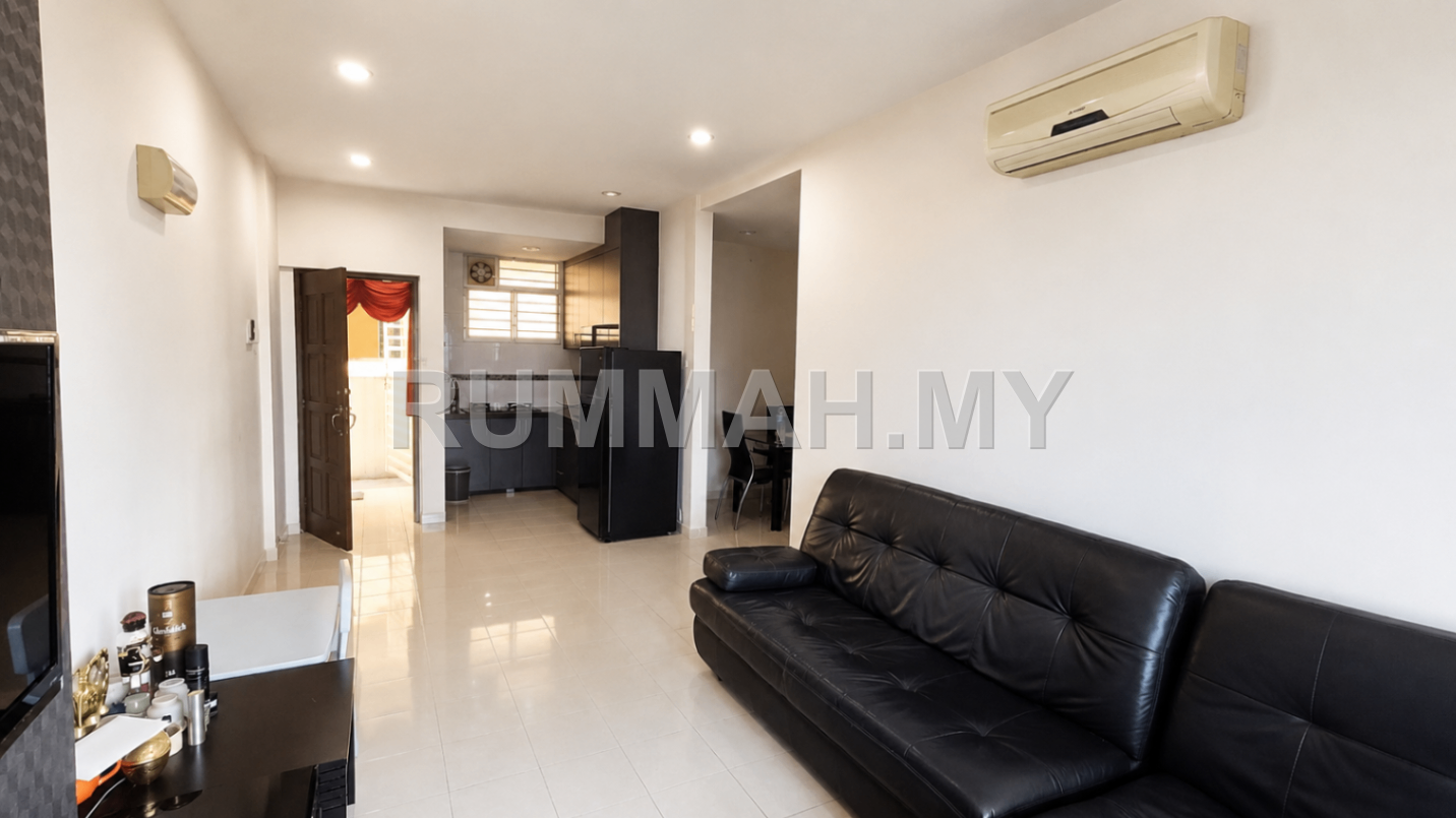 3-bedroom condo in George Town, Penang for sale - Irama Villa Apartment P Ramlee Georgetown 2 Car Park Good Condi