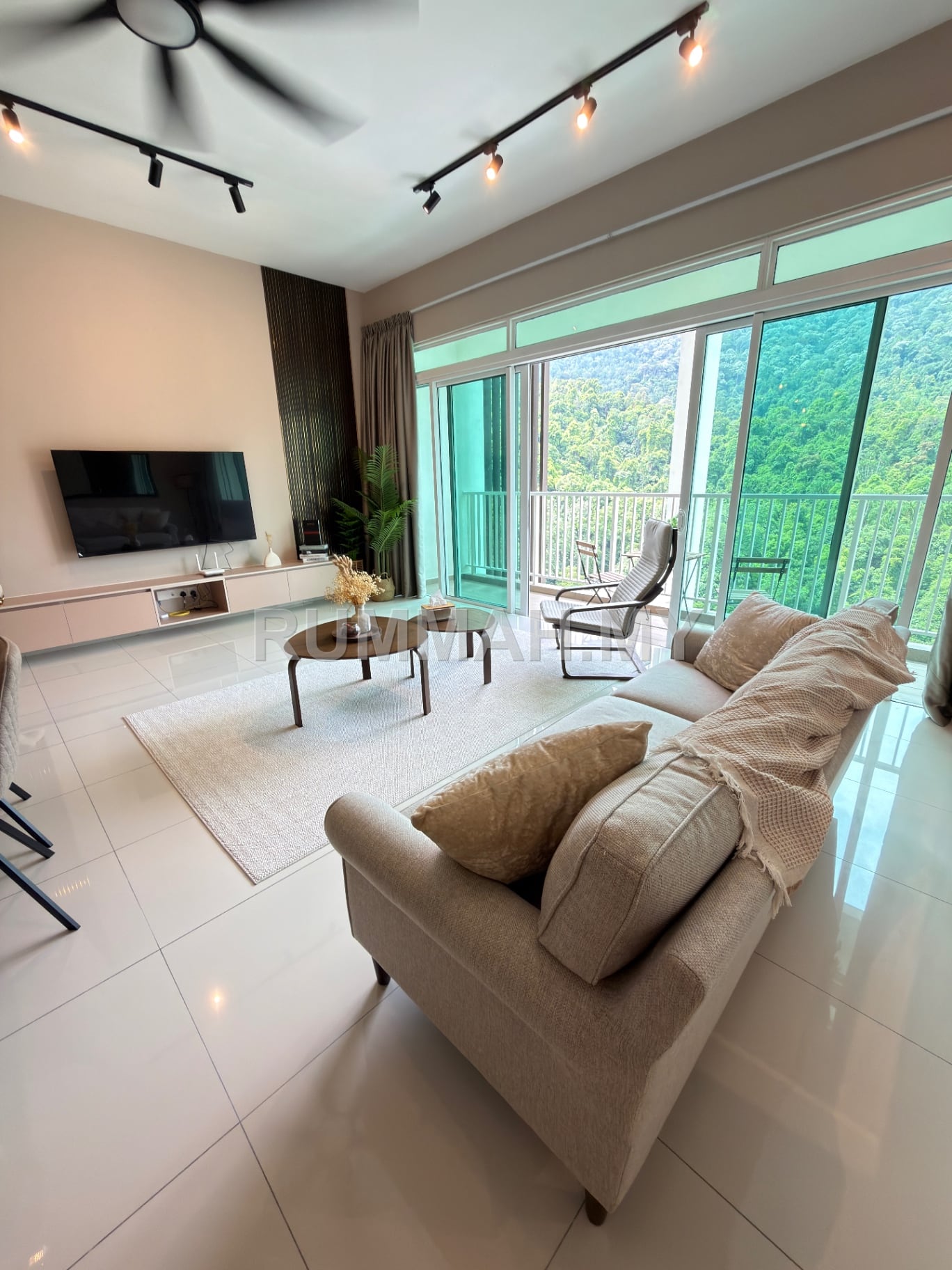 3-bedroom condo in Batu Ferringhi, Penang for rent - Ferringhi Residence 2 Batu Ferringhi Hill view premium furnished