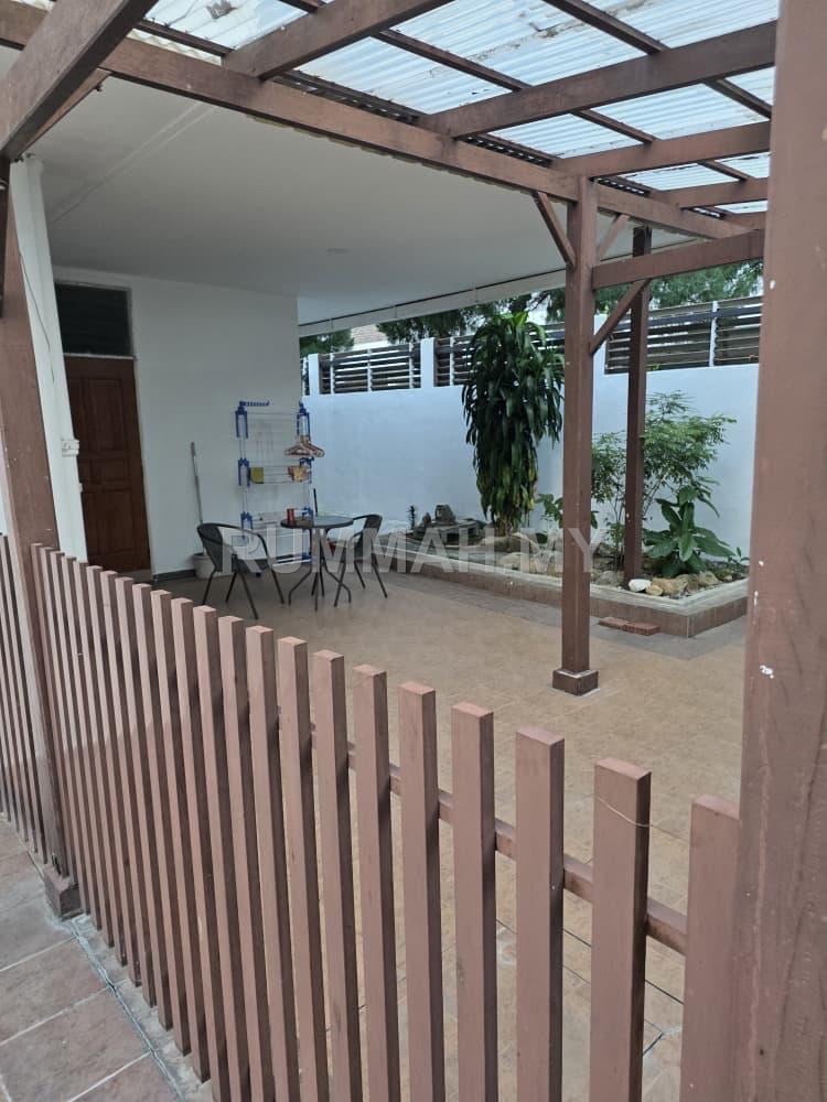 house in George Town, Penang — photo 2