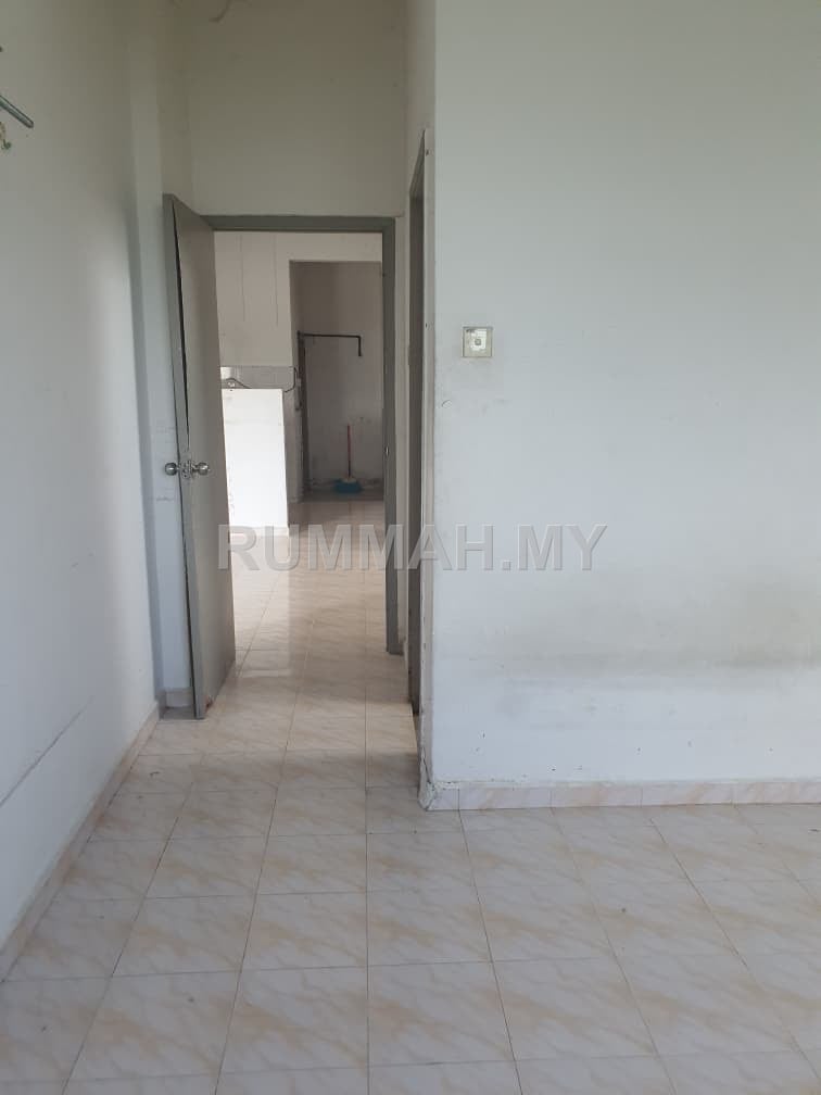 condo in Gelugor, Penang — photo 4
