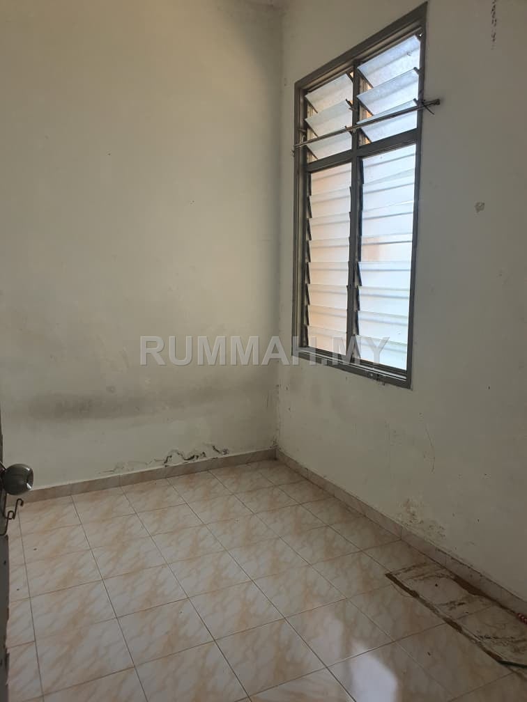 condo in Gelugor, Penang — photo 5