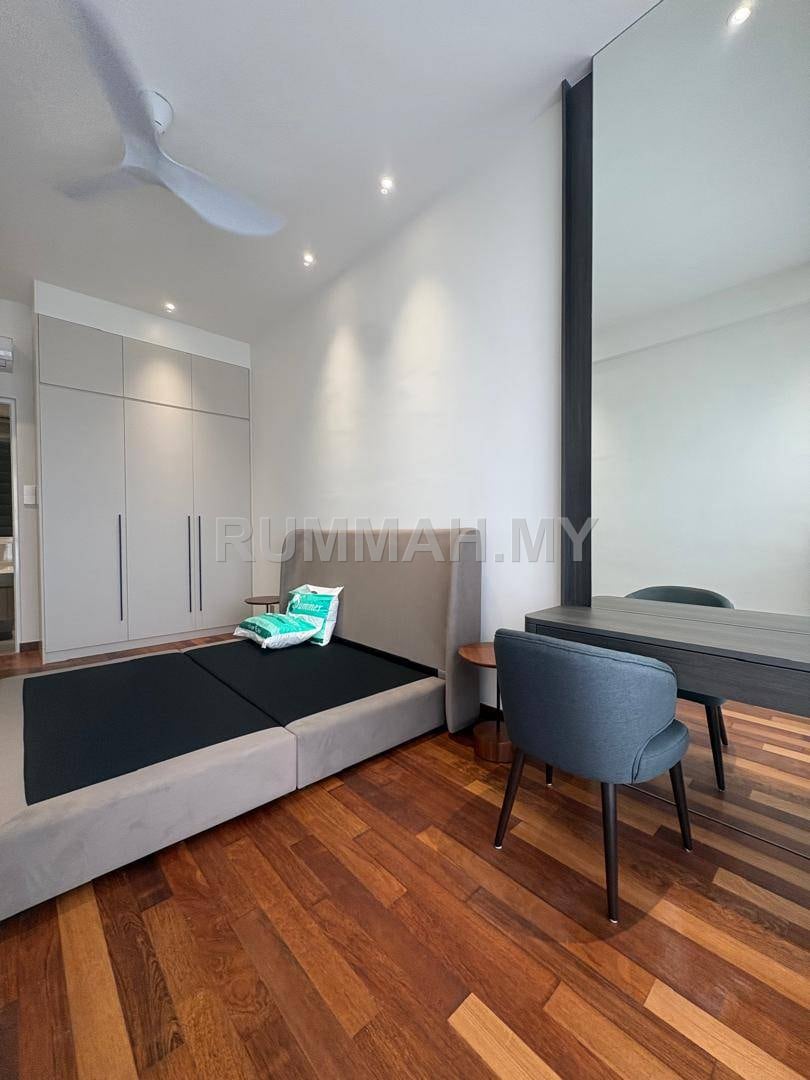 condo in Pulau Tikus, Penang — photo 5