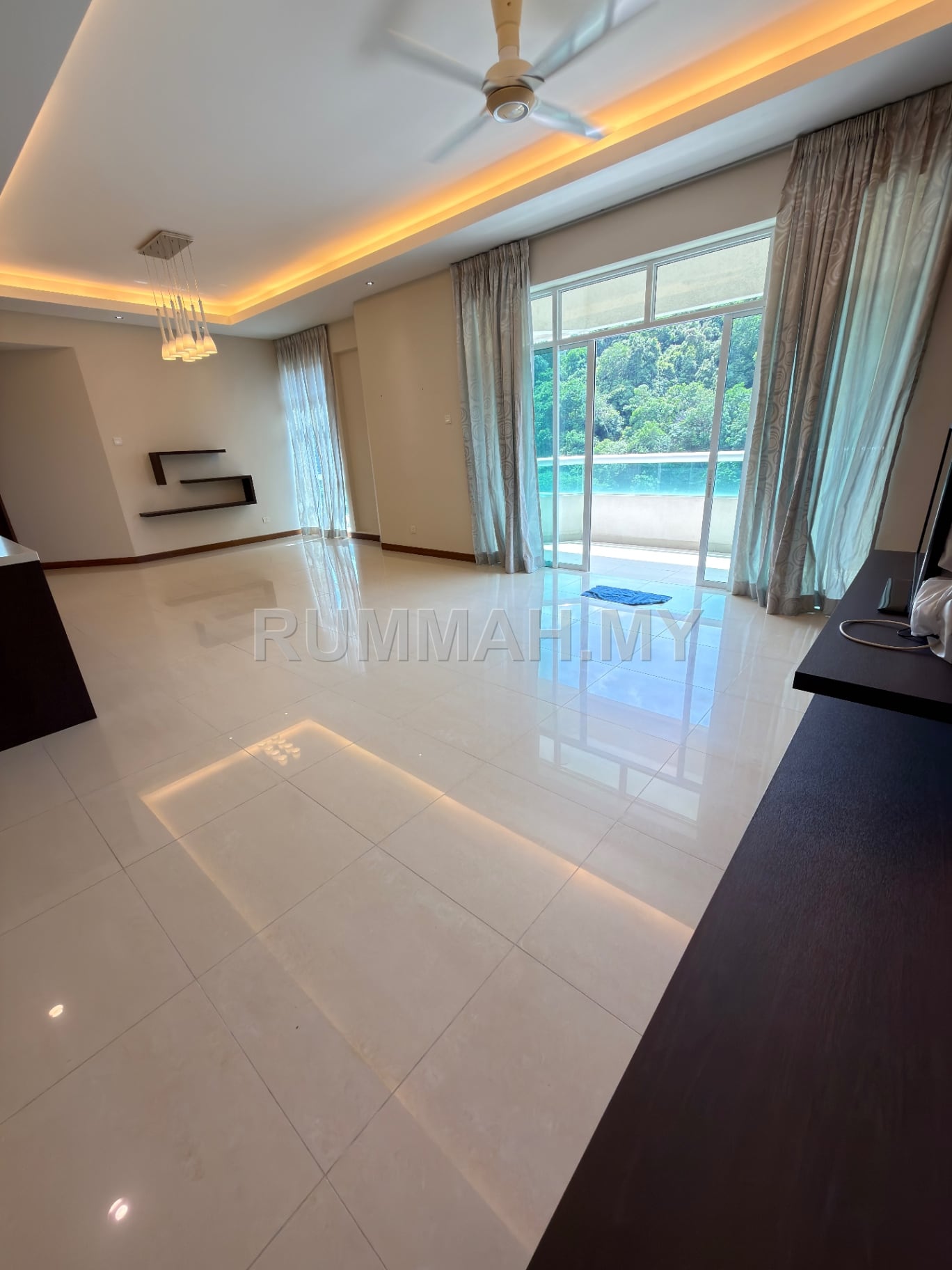 5-bedroom condo in Bukit Jambul, Penang for rent - Hillcrest bukit jambul high floor hillview and golf view 2282sqft