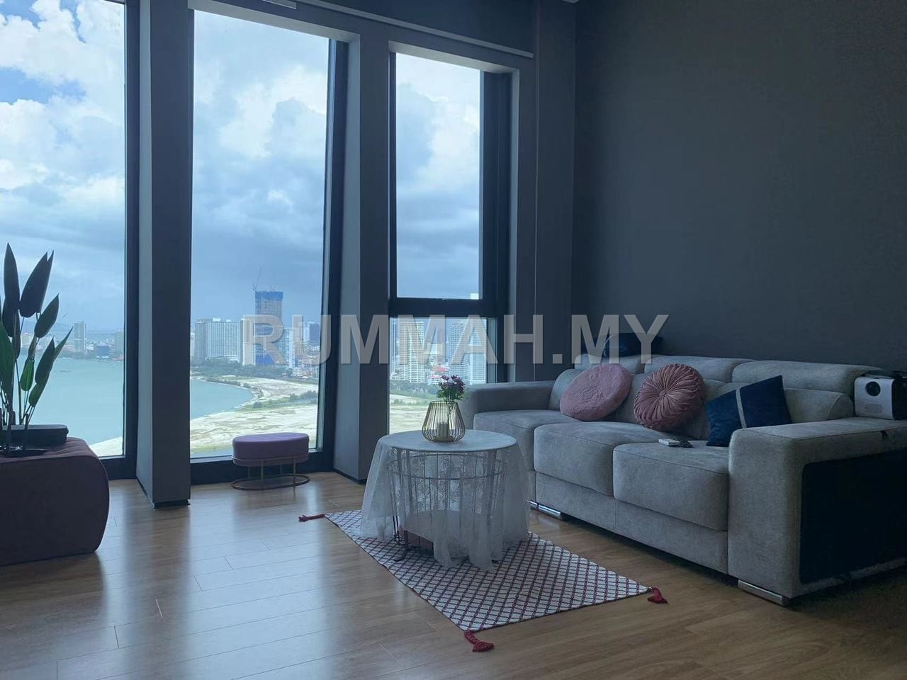 3-bedroom condo in Tanjung Tokong, Penang for rent - City Of dreams tanjung tokong 1140sqft  fully furnished 