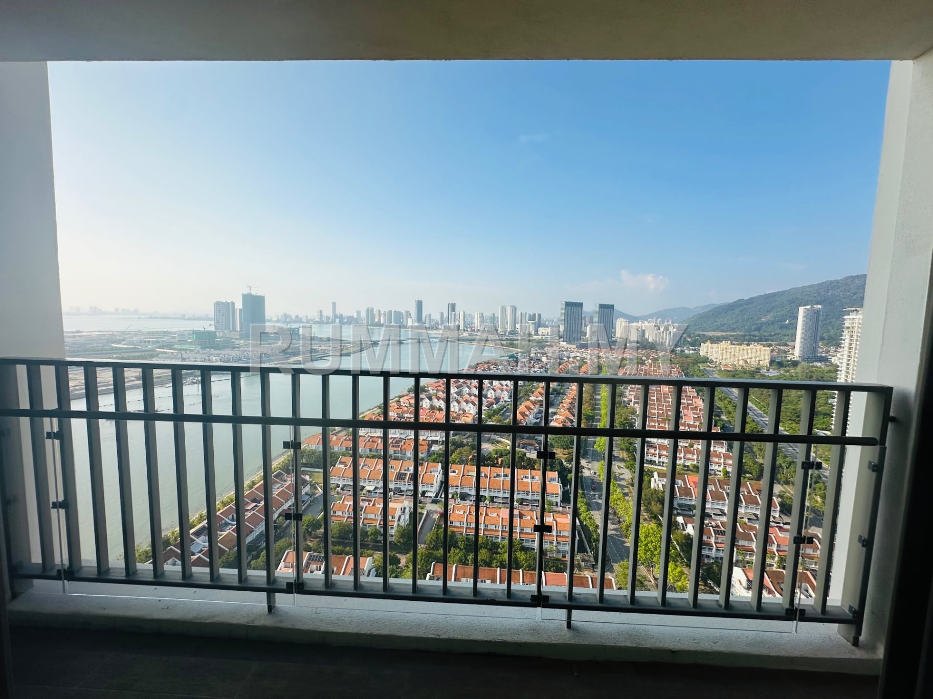 2-bedroom condo in Tanjung Tokong, Penang for sale - Straits Residences Service Residence for Sale @ Tanjung Tokong, Penang | Fully Furnished