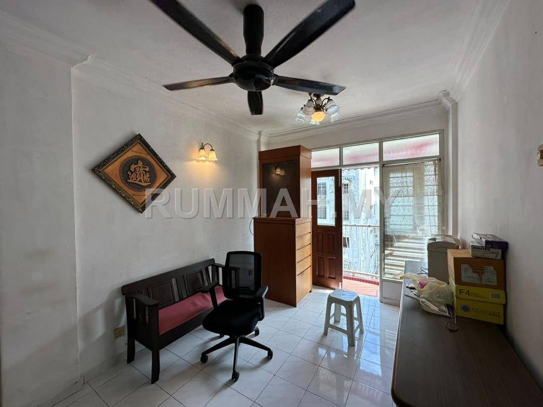 3-bedroom condo in Air Itam, Penang for sale - Tanjung court apartment farlim high floor