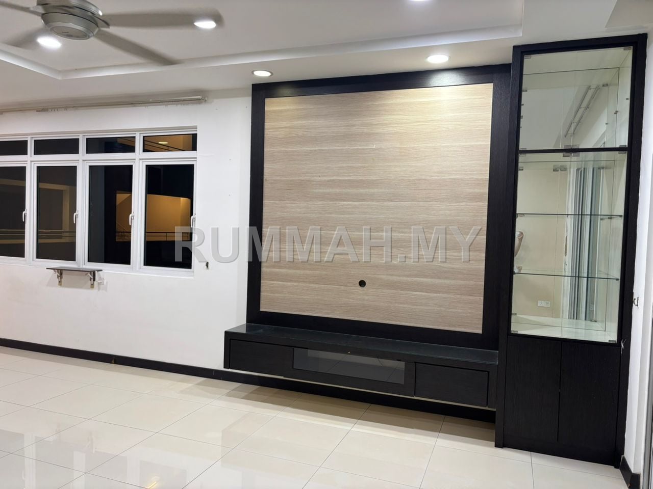 3-bedroom condo in Gelugor, Penang for sale - Vertiq condominium 3 carparks 1087sf near egate gelugor