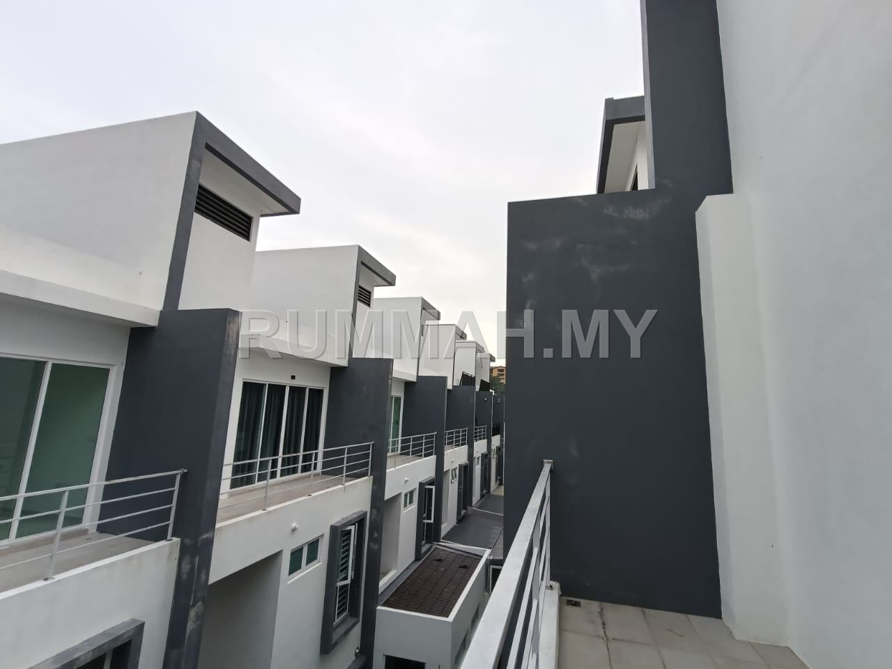 4-bedroom house in Bayan Lepas, Penang for sale - Tierra Residence Bayan Lepas