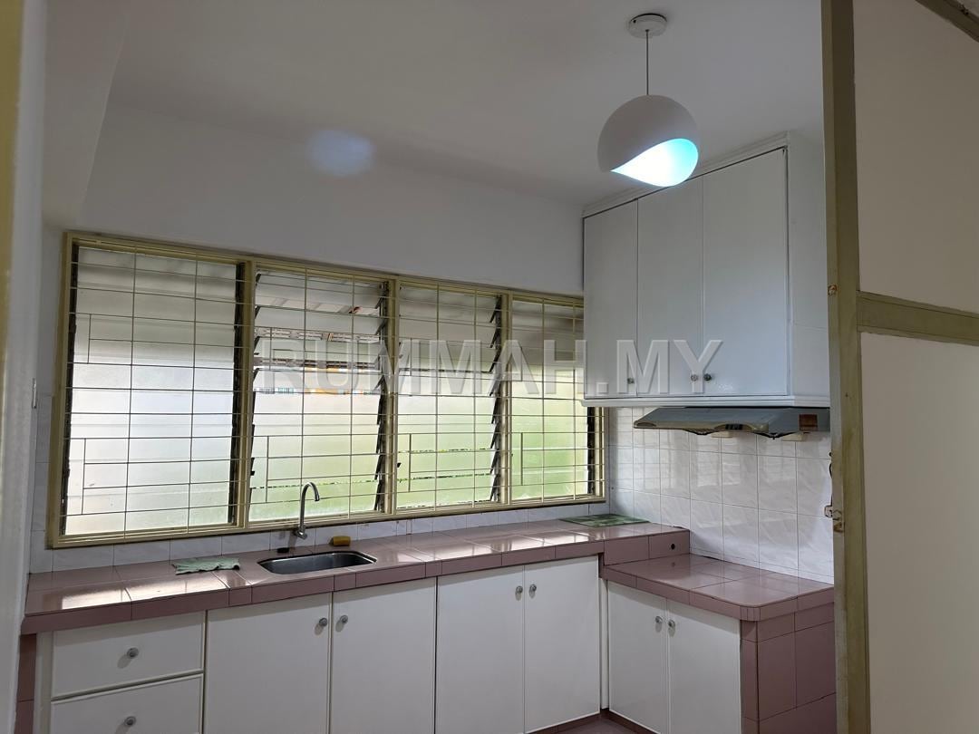 3bedroom for Sale @Taman Selatan, Batu Lanchang | Partial Furnished